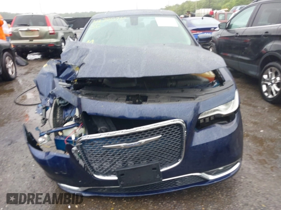 2016 Chrysler 300 Limited z VIN 2C3CCARG5GH334805, wystawiony jako IAAI lot #42355710 z przebiegiem 43 890 mil mil oraz . Historia ofert i sprzedaży dostępna na DreamBid. Obrazek 12.
