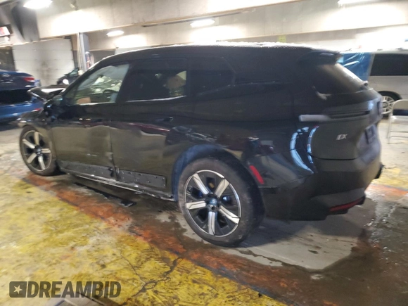2022 BMW iX xDrive50 with VIN WB523CF05NCJ77119, listed as a Copart auction lot 88254335 with 18,945 mi miles and Salvage Title. Bid and sale history available at carsss.com. Image 2.
