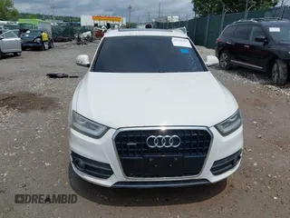 2015 Audi Q3 Premium Plus z VIN WA1EFCFS8FR001278, wystawiony jako IAAI lot #42475043 z przebiegiem 125 417 mil mil oraz . Historia ofert i sprzedaży dostępna na DreamBid. Obrazek 13.