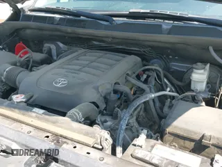2018 Toyota Tundra SR5 с VIN 5TFDY5F17JX699708, выставлен на аукционе IAAI как лот 43204988 с пробегом 89 651 миль миль и . История ставок и продаж доступна на DreamBid. Изображение 19.