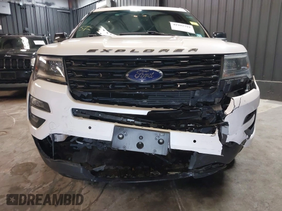 2017 Ford Explorer Sport with VIN 1FM5K8GT7HGA40069, listed as a IAAI auction lot 41992794 with 128,697 mi miles and . Bid and sale history available at carsss.com. Image 18.