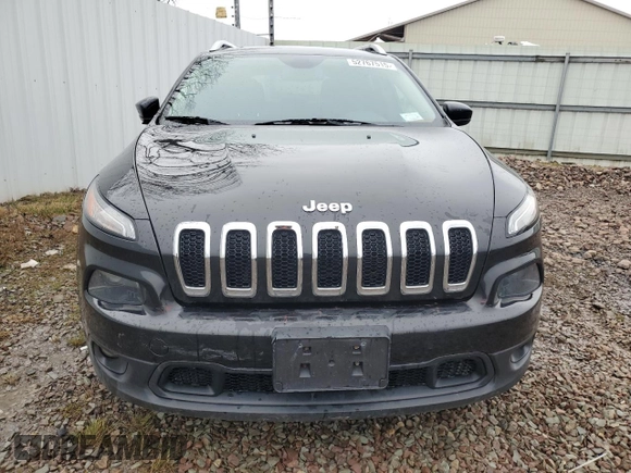 2015 Jeep Cherokee Latitude with VIN 1C4PJMCBXFW504433, listed as a Copart auction lot 52767515 with 141,969 mi miles and Clean Title. Bid and sale history available at carsss.com. Image 5.