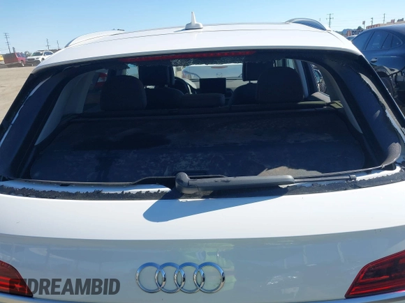 2021 Audi Q5 Premium with VIN WA1AAAFY6M2045811, listed as a IAAI auction lot 41750550 with 9,563 mi miles and . Bid and sale history available at DreamBid. Image 6.