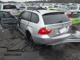 2007 BMW 3 Series 328i with VIN WBAVS13567FX16497, listed as a IAAI auction lot 41395943 with 171,518 mi miles. Bid and sale history available at carsss.com. Image 3.