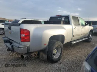 2011 Chevrolet Silverado 3500HD DRW LTZ with VIN 1GC4K1C81BF236370, listed as a Copart auction lot 44713845 with 198,785 mi miles and Salvage Title. Bid and sale history available at carsss.com. Image 3.
