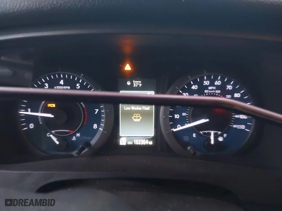 2016 Toyota Sienna XLE with VIN 5TDYK3DC6GS706142, listed as a IAAI auction lot 41037224 with 162,364 mi miles. Bid and sale history available at carsss.com. Image 7.
