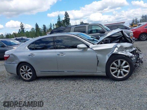 2008 Lexus LS 460 с VIN JTHBL46F385078109, выставлен на аукционе IAAI как лот 42325663 с пробегом Не указан миль и . История ставок и продаж доступна на DreamBid. Изображение 12.
