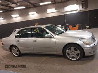 2004 Lexus LS 430 z VIN JTHBN36F840154239, wystawiony jako IAAI lot #42321185 z przebiegiem 117 073 mil mil oraz . Historia ofert i sprzedaży dostępna na DreamBid. Obrazek 13.