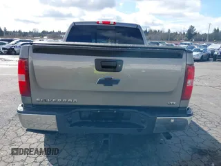 2007 Chevrolet Silverado 1500 LTZ with VIN 3GCEK13Y97G546454, listed as a IAAI auction lot 41819070 with 161,498 mi miles and . Bid and sale history available at DreamBid. Image 17.