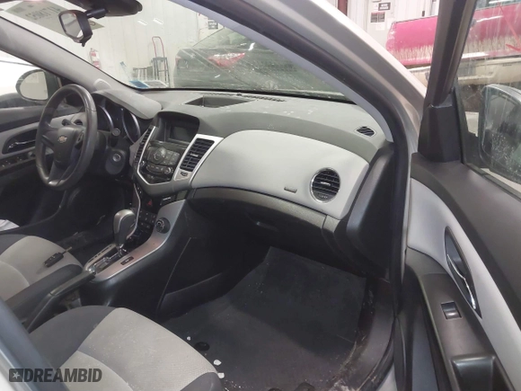2013 Chevrolet Cruze LS with VIN 1G1PA5SG4D7239463, listed as a IAAI auction lot 41718052 with 105,347 mi miles. Bid and sale history available at carsss.com. Image 5.