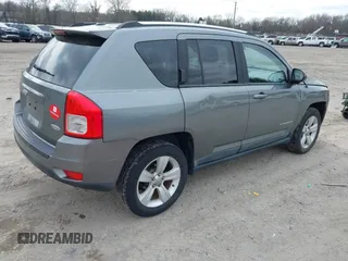 2011 Jeep Compass with VIN 1J4NF1FB1BD251618, listed as a IAAI auction lot 41633368 with 125,326 mi miles. Bid and sale history available at carsss.com. Image 4.