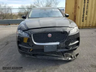2020 Jaguar F-PACE 30t Prestige with VIN SADCK2GX2LA635391, listed as a Copart auction lot 49005255 with 122,914 mi miles and Salvage Title. Bid and sale history available at carsss.com. Image 5.