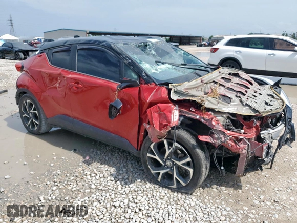 2020 Toyota C-HR LE z VIN NMTKHMBX4LR118586, wystawiony jako Copart lot #59542645 z przebiegiem 67 018 mil mil oraz Szkoda całkowita • Salvage title. Historia ofert i sprzedaży dostępna na DreamBid. Obrazek 4.