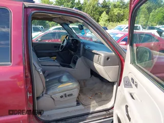 2005 Chevrolet Tahoe Z71 z VIN 1GNEK13T25R225137, wystawiony jako IAAI lot #42441428 z przebiegiem 230 897 mil mil oraz . Historia ofert i sprzedaży dostępna na DreamBid. Obrazek 5.