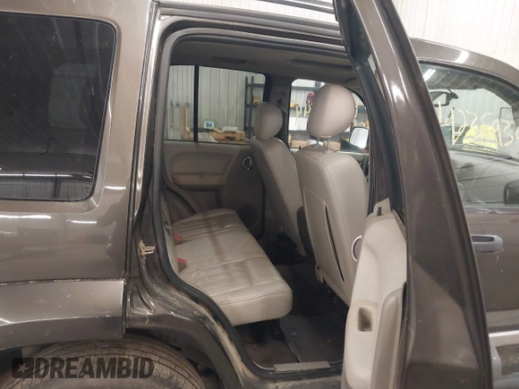 2006 Jeep Liberty Limited z VIN 1J4GL58K56W290180, wystawiony jako IAAI lot #42359344 z przebiegiem 171 635 mil mil oraz . Historia ofert i sprzedaży dostępna na DreamBid. Obrazek 8.