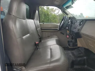 2009 Ford F-250 XL z VIN 1FTNF20549EB23067, wystawiony jako Copart lot #58130505 z przebiegiem 179 156 mil mil oraz Szkoda całkowita • Salvage title. Historia ofert i sprzedaży dostępna na DreamBid. Obrazek 10.