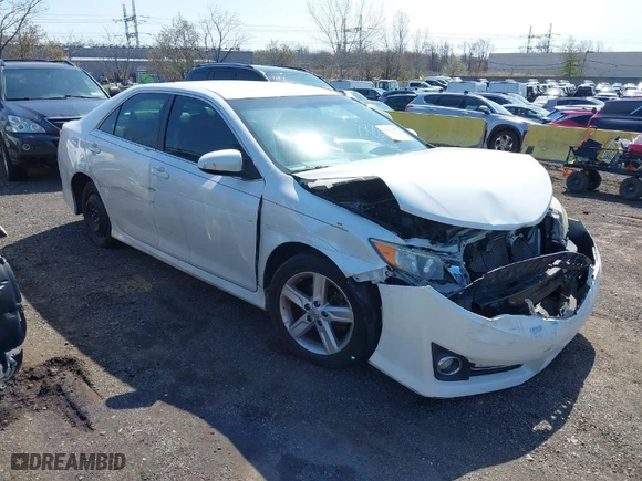 2014 Toyota Camry L with VIN 4T1BF1FK6EU446445, listed as a IAAI auction lot 41941091 with 114,884 mi miles. Bid and sale history available at carsss.com. Image 1.