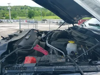 2019 Ram 1500 Big Horn z VIN 1C6RR7LT3KS641539, wystawiony jako IAAI lot #42103708 z przebiegiem 33 706 mil mil oraz . Historia ofert i sprzedaży dostępna na DreamBid. Obrazek 20.