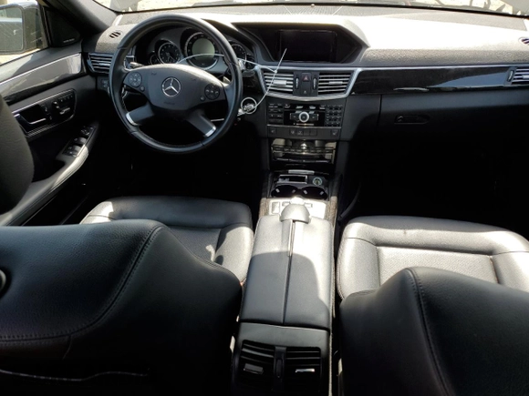 2010 Mercedes-Benz E 350 Luxury с VIN WDDHF5GB3AA221521, выставлен на аукционе Copart как лот 57143945 с пробегом Не указан миль и Списание • Salvage title. История ставок и продаж доступна на DreamBid. Изображение 8.