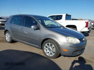 2008 Volkswagen Rabbit S z VIN WVWDB71K18W259965, wystawiony jako IAAI lot #42560605 z przebiegiem 89 845 mil mil oraz . Historia ofert i sprzedaży dostępna na DreamBid. Obrazek 1.