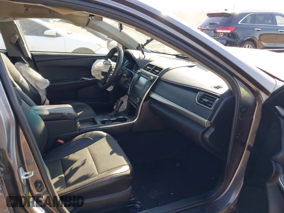 2017 Toyota Camry XLE z VIN 4T1BF1FK3HU424732, wystawiony jako IAAI lot #41684988 z przebiegiem 142 245 mil mil oraz . Historia ofert i sprzedaży dostępna na DreamBid. Obrazek 5.