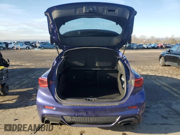 2017 Infiniti QX30 Premium z VIN SJKCH5CP8HA037540, wystawiony jako Copart lot #85222774 z przebiegiem 64 310 mil mil oraz Szkoda całkowita • Salvage title. Historia ofert i sprzedaży dostępna na DreamBid. Obrazek 6.