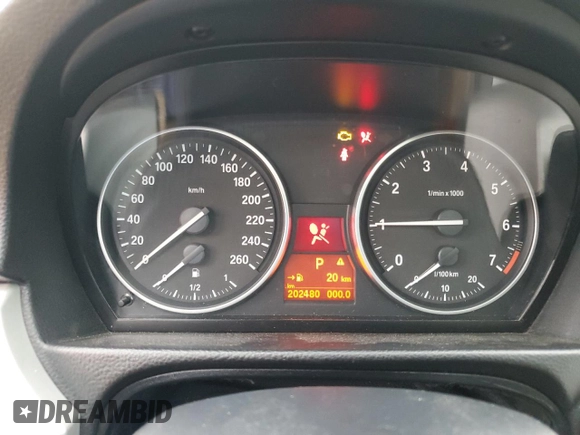 2009 BMW 3 Series 323i z VIN WBAPG73539A641268, wystawiony jako Copart lot #65438134 z przebiegiem 202 480 mil mil oraz Szkoda całkowita • Salvage title. Historia ofert i sprzedaży dostępna na DreamBid. Obrazek 9.