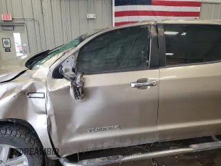 2007 Toyota Tundra Limited z VIN 5TBDV58157S475415, wystawiony jako Copart lot #50748095 z przebiegiem Nie podano mil oraz Czysty tytuł • Clean title. Historia ofert i sprzedaży dostępna na DreamBid. Obrazek 7.