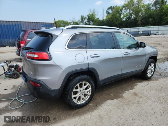 2017 Jeep Cherokee Latitude с VIN 1C4PJMCB5HW501880, выставлен на аукционе Copart как лот 62680875 с пробегом 185 491 миль миль и На запчасти • Non repairable. История ставок и продаж доступна на DreamBid. Изображение 3.