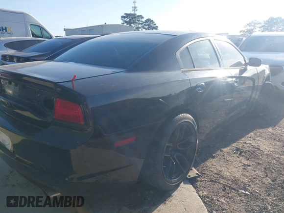 2014 Dodge Charger Police z VIN 2C3CDXAT3EH121230, wystawiony jako IAAI lot #42025638 z przebiegiem 48 224 mil mil oraz . Historia ofert i sprzedaży dostępna na DreamBid. Obrazek 4.
