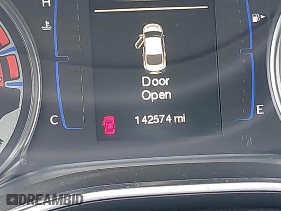 2015 Chrysler 200 Limited with VIN 1C3CCCAG5FN605570, listed as a IAAI auction lot 41246742 with 142,574 mi miles. Bid and sale history available at carsss.com. Image 16.
