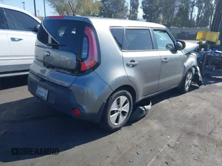2015 Kia Soul with VIN KNDJN2A21F7217008, listed as a IAAI auction lot 41945889 with 136,656 mi miles and . Bid and sale history available at DreamBid. Image 4.