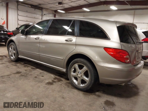 2006 Mercedes-Benz R-Class 3.5L with VIN 4JGCB65E26A030775, listed as a IAAI auction lot 41824593 with 149,889 mi miles. Bid and sale history available at carsss.com. Image 3.