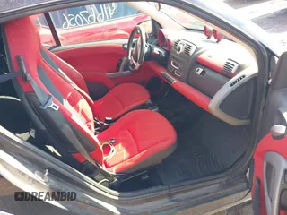2009 Smart fortwo Passion z VIN WMEEK31X99K301253, wystawiony jako IAAI lot #41667056 z przebiegiem 176 021 mil mil oraz . Historia ofert i sprzedaży dostępna na DreamBid. Obrazek 5.