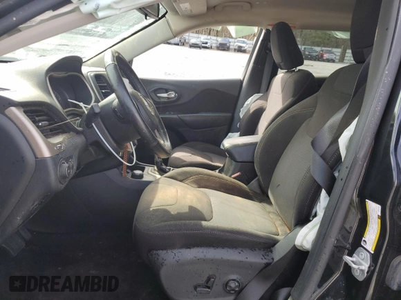 2016 Jeep Cherokee Latitude z VIN 1C4PJMCB5GW218927, wystawiony jako Copart lot #51283145 z przebiegiem 127 992 mil mil oraz Szkoda całkowita • Salvage title. Historia ofert i sprzedaży dostępna na DreamBid. Obrazek 7.