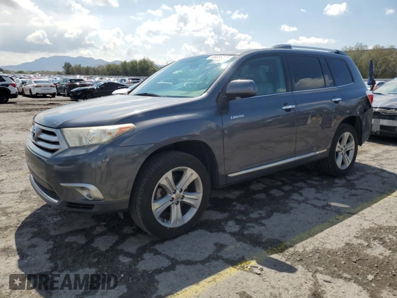 2013 Toyota Highlander Limited with VIN 5TDYK3EH5DS122904, listed as a Copart auction lot 55686225 with 221,905 mi miles and Salvage title. Bid and sale history available at DreamBid. Image 1.