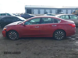 2016 Nissan Altima SR with VIN 1N4AL3AP1GC269826, listed as a IAAI auction lot 41664309 with 70,740 mi miles and . Bid and sale history available at carsss.com. Image 14.
