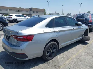2022 Volkswagen Jetta SE с VIN 3VW7M7BU6NM004308, выставлен на аукционе IAAI как лот 42500472 с пробегом 47 717 миль миль и . История ставок и продаж доступна на DreamBid. Изображение 4.
