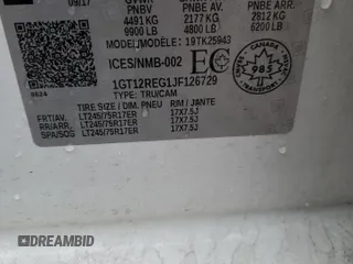 2018 GMC Sierra 2500HD z VIN 1GT12REG1JF126729, wystawiony jako Copart lot #84289454 z przebiegiem Nie podano mil oraz Szkoda całkowita • Salvage title. Historia ofert i sprzedaży dostępna na DreamBid. Obrazek 12.