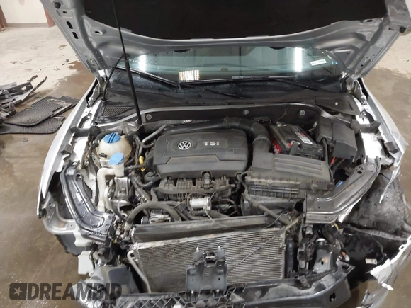 2016 Volkswagen Passat S z VIN 1VWAS7A30GC013577, wystawiony jako IAAI lot #42231654 z przebiegiem 84 918 mil mil oraz . Historia ofert i sprzedaży dostępna na DreamBid. Obrazek 10.