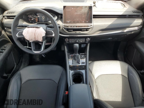 2025 Jeep Compass Latitude с VIN 3C4NJDBN5ST516783, выставлен на аукционе Copart как лот 58801145 с пробегом 2 863 миль миль и Списание • Salvage title. История ставок и продаж доступна на DreamBid. Изображение 8.