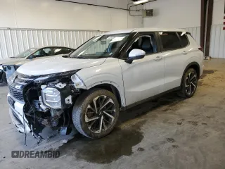 2024 Mitsubishi Outlander SE z VIN JA4J4VA83RZ044958, wystawiony jako Copart lot #58951885 z przebiegiem 26 526 mil mil oraz Szkody całkowita. Historia ofert i sprzedaży dostępna na DreamBid. Obrazek 1.