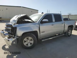 2017 Chevrolet Silverado 1500 LT with VIN 3GCPCREH0HG477589, listed as a Copart auction lot 61572834 with 72,038 mi miles and Salvage Title. Bid and sale history available at DreamBid. Image 1.