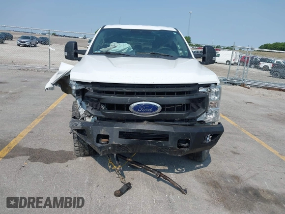 2020 Ford F-250 XL z VIN 1FT7W2BTXLED61937, wystawiony jako IAAI lot #42377818 z przebiegiem Nie podano mil oraz . Historia ofert i sprzedaży dostępna na DreamBid. Obrazek 13.