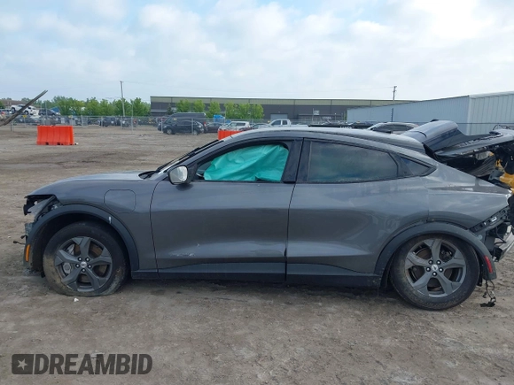 2023 Ford Mustang Mach-E Select z VIN 3FMTK1SS4PMA00937, wystawiony jako IAAI lot #42356200 z przebiegiem Nie podano mil oraz . Historia ofert i sprzedaży dostępna na DreamBid. Obrazek 14.
