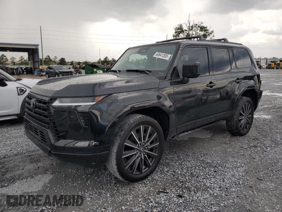 2024 Lexus GX 550 Luxury with VIN JTJVBCDX0R5013269, listed as a Copart auction lot 60641305 with 13,462 mi miles and Salvage title. Bid and sale history available at DreamBid. Image 1.