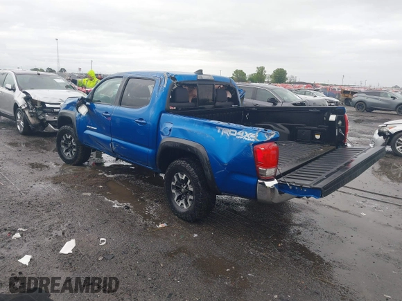 2017 Toyota Tacoma SR5 with VIN 5TFCZ5AN5HX104657, listed as a IAAI auction lot 41937797 with 116,320 mi miles and . Bid and sale history available at carsss.com. Image 3.