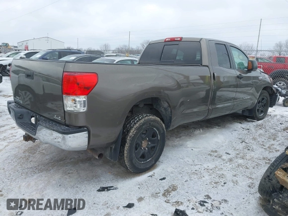2010 Toyota Tundra 4WD Truck with VIN 5TFCY5F13AX009786, listed as a IAAI auction lot 41354641 with 204,918 mi miles. Bid and sale history available at carsss.com. Image 4.