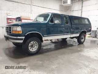 1997 Ford F-250 HD with VIN 1FTHX26G0VEB12354, listed as a IAAI auction lot 42033876 with Not Provided miles. Bid and sale history available at carsss.com. Image 17.