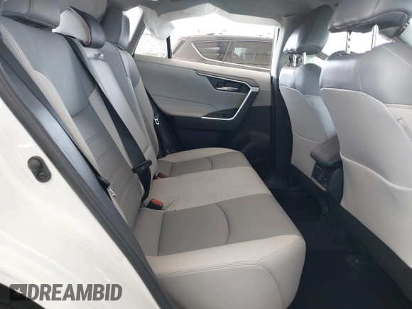 2021 Toyota RAV4 XLE Premium z VIN 2T3A1RFV1MW153237, wystawiony jako IAAI lot #42519130 z przebiegiem 52 471 mil mil oraz . Historia ofert i sprzedaży dostępna na DreamBid. Obrazek 8.